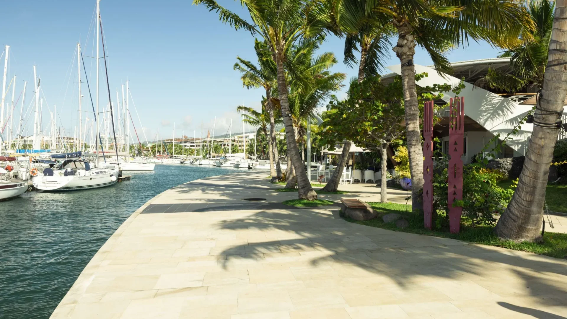 Papeete waterfront © Grégoire Le Bacon